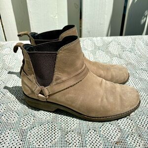 Teva De La Vina Chelsea Waterproof Boots
